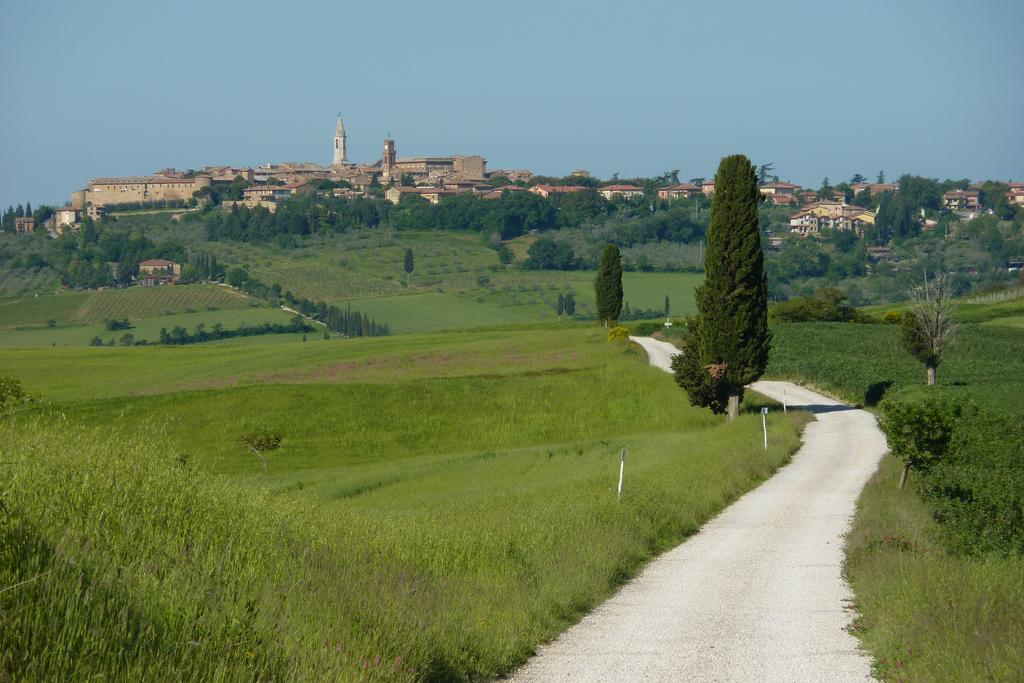 Camere Andrei Pienza Eksteriør bilde