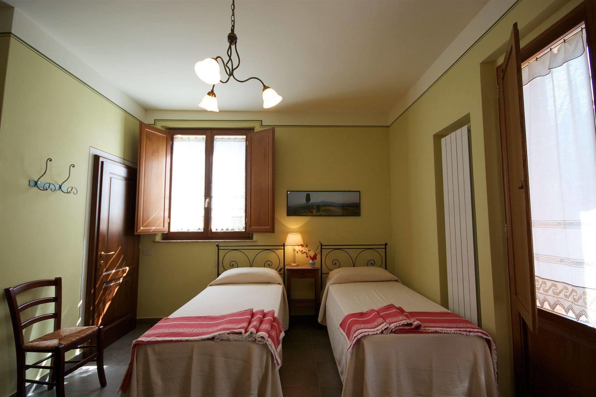 Camere Andrei Pienza Eksteriør bilde